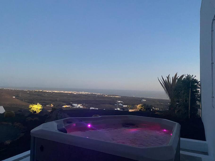 Private Loft-sea Views-jacuzzi Apartment